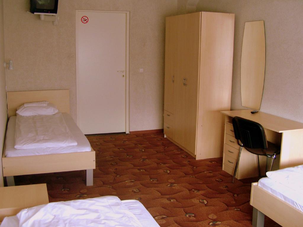 Eurohotel Maardu Room photo